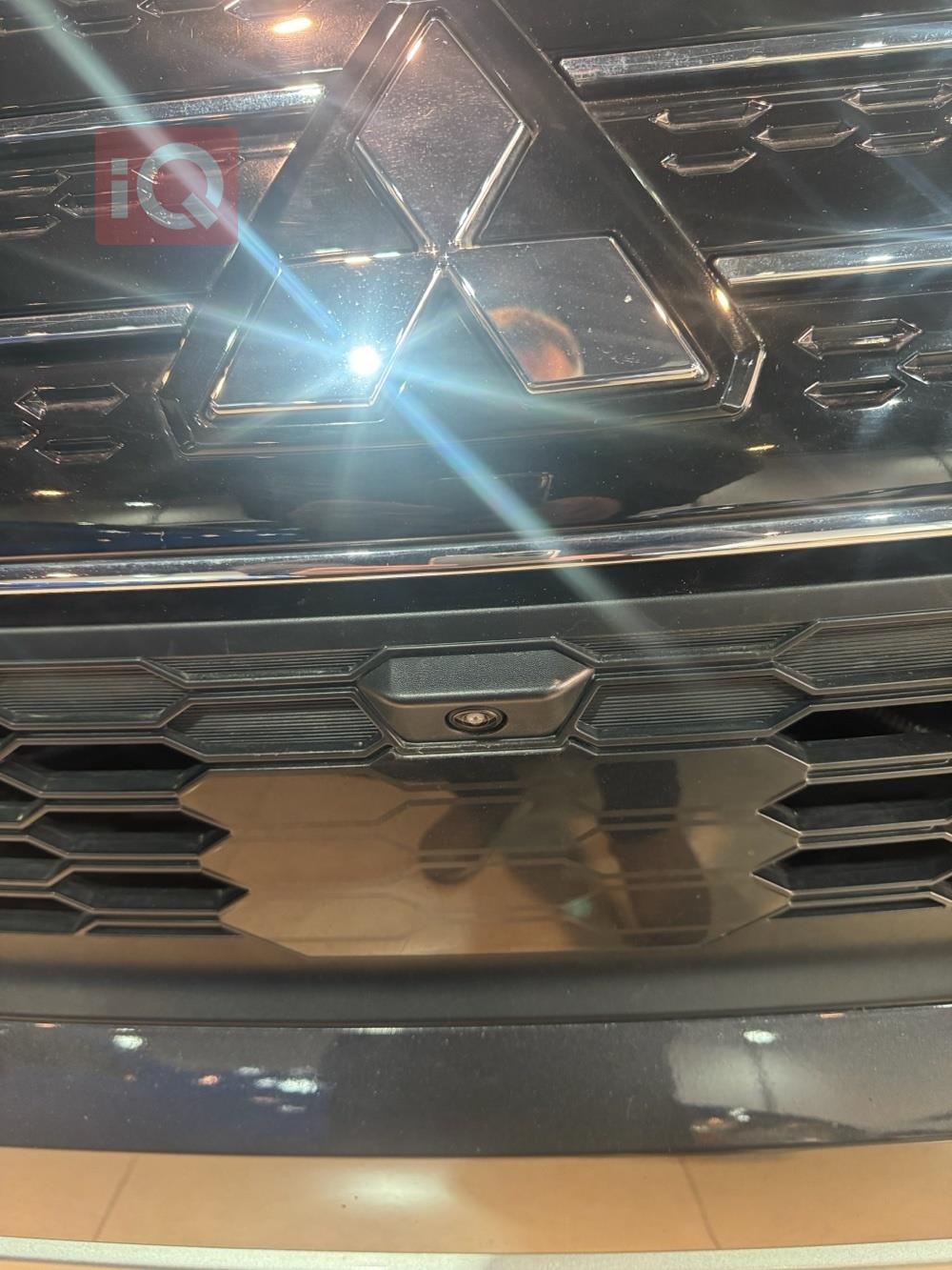 ميتسوبيشي اوتلاندر